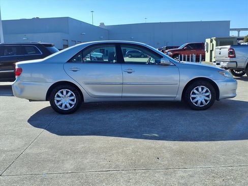 Used 2005 Toyota Camry image 25