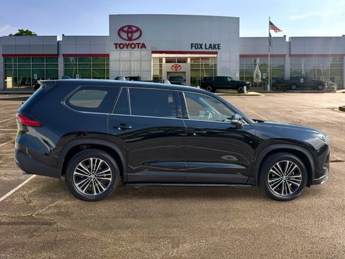 Used 2024 Toyota Grand Highlander AWD Hybrid image 6