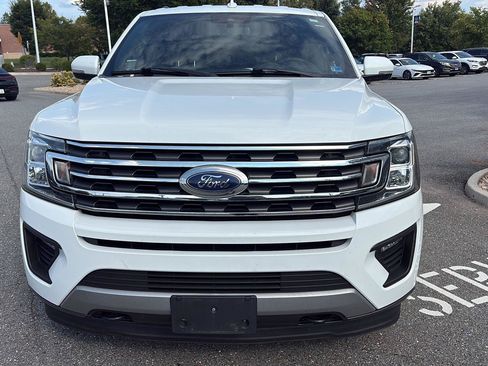 Used 2020 Ford Expedition XLT w/ Equipment Group 202A AWD/4WD image 3
