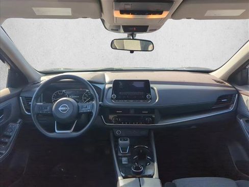 Used 2023 Nissan Rogue SV image 17