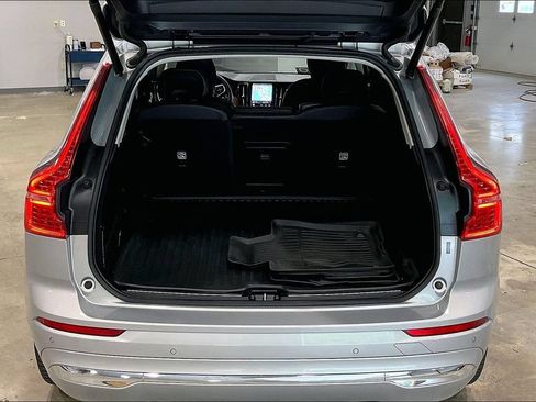 Certified 2023 Volvo XC60 B5 Ultimate w/ Climate Package AWD/4WD image 5