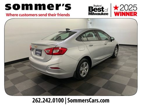 Used 2018 Chevrolet Cruze LS FWD image 5