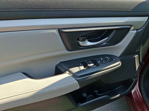 Used 2017 Honda CR-V LX image 12