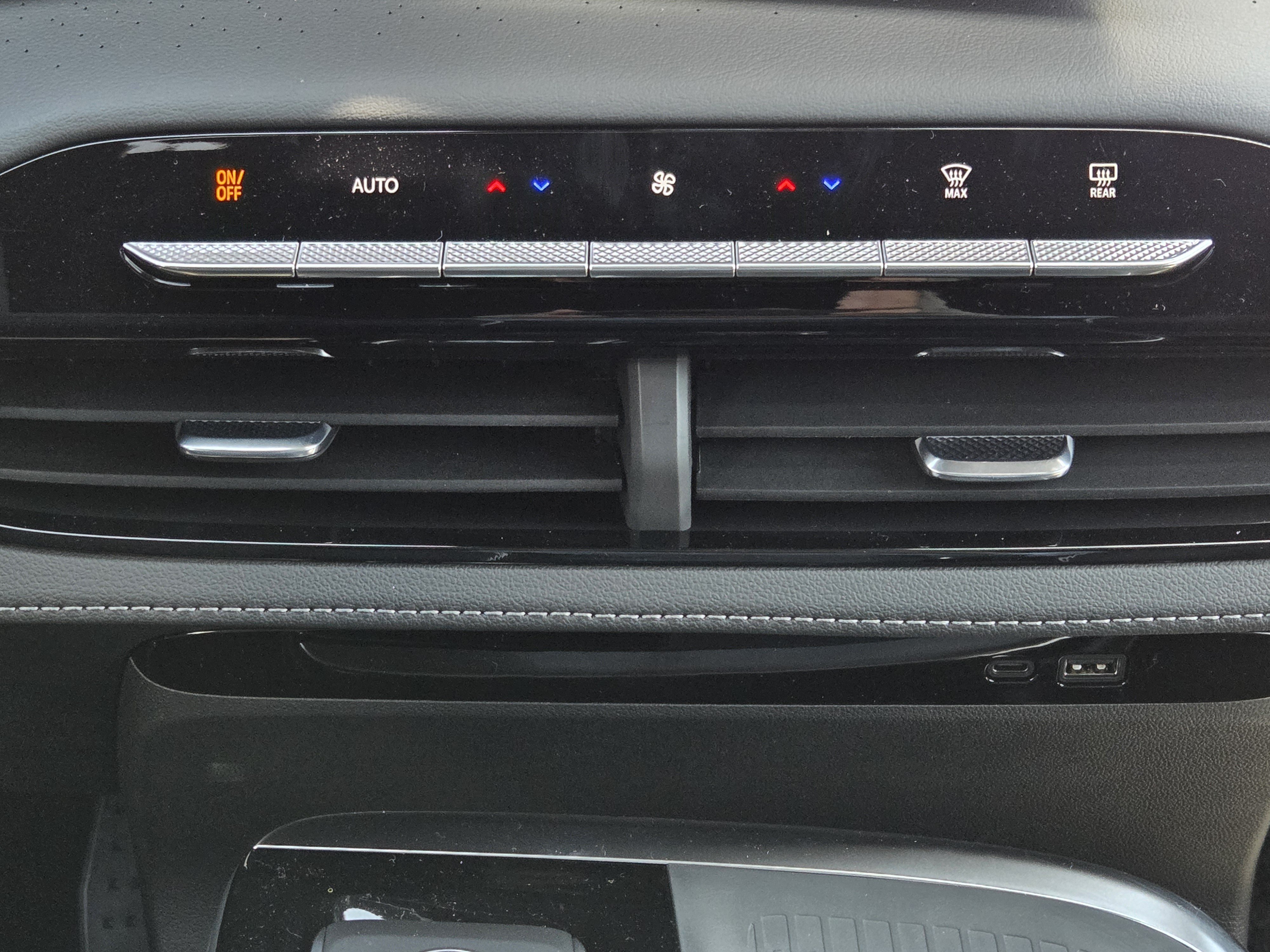 New 2027 Buick Enclave Avenir FWD image 13