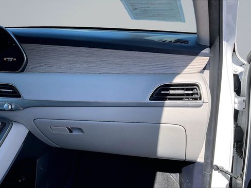 Used 2020 Hyundai Palisade SEL w/ Premium Package FWD image 17
