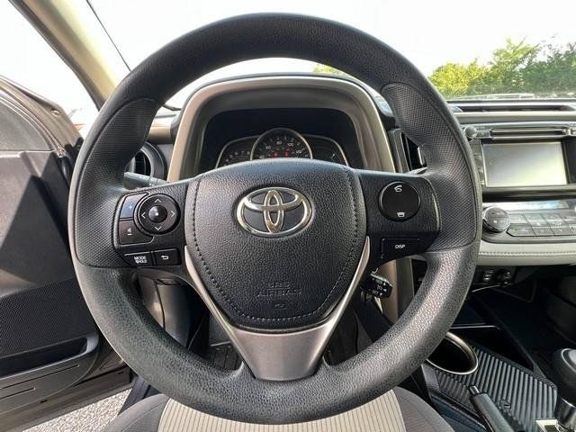 Used 2013 Toyota RAV4 XLE AWD/4WD image 12