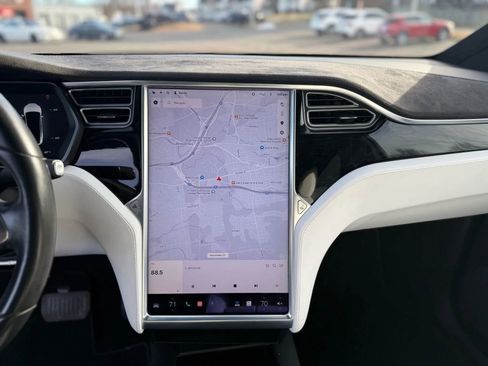 Used 2017 Tesla Model X 100D image 30