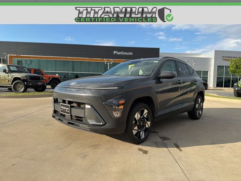 Used 2024 Hyundai Kona SEL AWD/4WD image 1