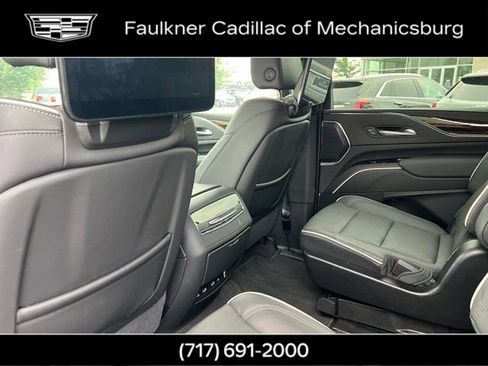 Used 2024 Cadillac Escalade ESV Premium Luxury AWD/4WD image 20