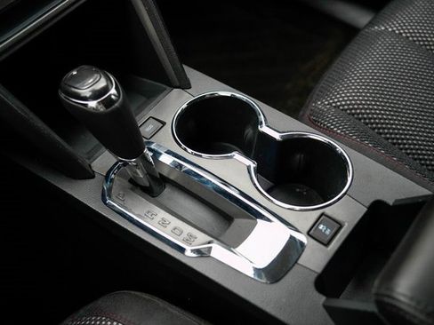 Used 2017 Chevrolet Equinox LT w/ Convenience Package image 25