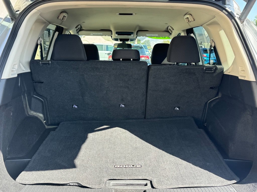 Used 2024 Nissan Rogue SV AWD/4WD image 6