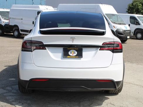 Used 2023 Tesla Model X AWD/4WD image 5