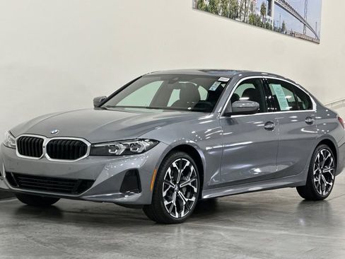 Used 2025 BMW 330i Sedan RWD image 8