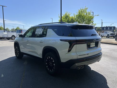 New 2026 Chevrolet Traverse Z71 w/ Enhanced Driving Package AWD/4WD image 7