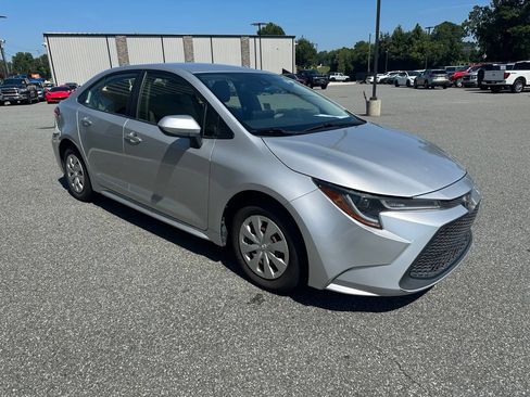 Used 2021 Toyota Corolla L FWD image 9