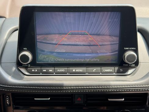 Used 2023 Nissan Rogue SV w/ SV Premium Package FWD image 24