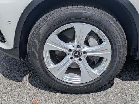 Used 2018 Mercedes-Benz GLC 300 image 10