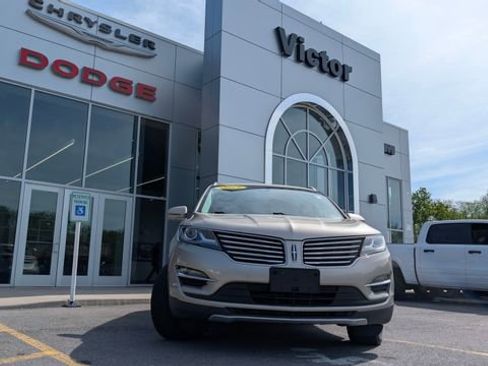 Used 2015 Lincoln MKC FWD w/ Equipment Group 101A Select image 2