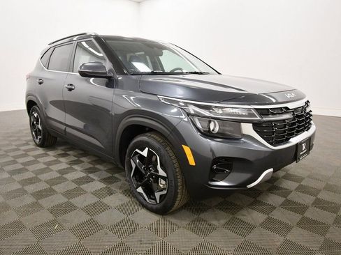 Certified 2025 Kia Seltos EX w/ EX Sunroof Package image 10