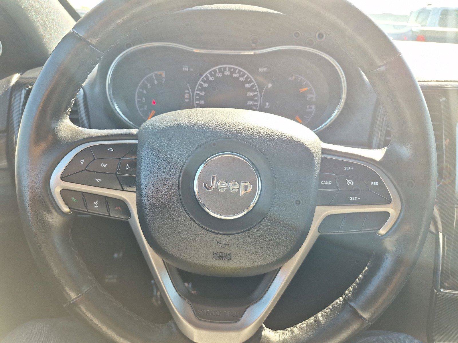 Used 2022 Jeep Grand Cherokee Laredo X RWD image 25