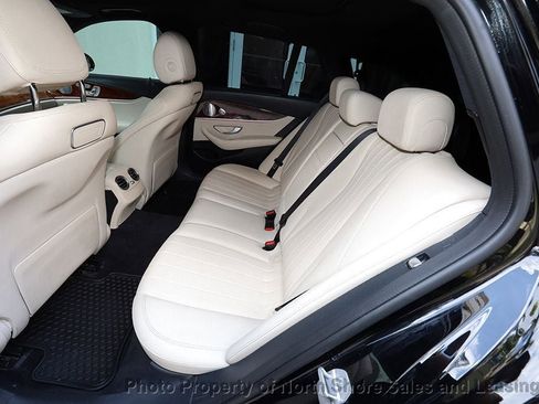 Used 2018 Mercedes-Benz E 400 4MATIC Wagon w/ Premium 2 Package (Q02) image 8