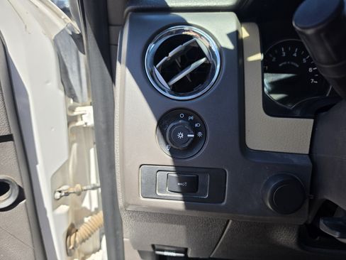 Used 2014 Ford F150 XLT w/ Trailer Tow Package RWD image 14