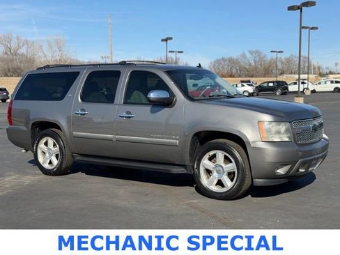 Used 2008 Chevrolet Suburban LTZ w/ LTZ Preferred Equipment Group image 1