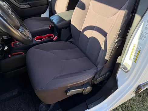 Used 2014 Jeep Wrangler Unlimited Sport image 18