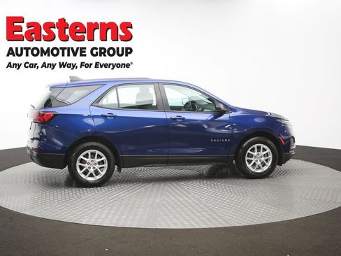 Used 2022 Chevrolet Equinox LS AWD/4WD image 44