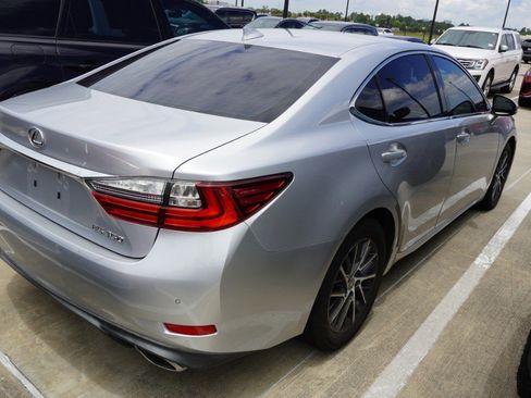 Used 2016 Lexus ES 350 w/ Luxury Package w/Wood Trim FWD image 5