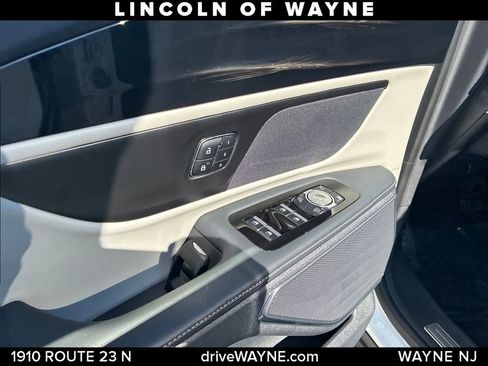 Certified 2024 Lincoln Nautilus Premier AWD/4WD image 14