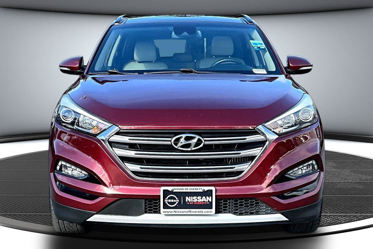 Used 2017 Hyundai Tucson Limited w/ Limited Ultimate Package 03 FWD image 3