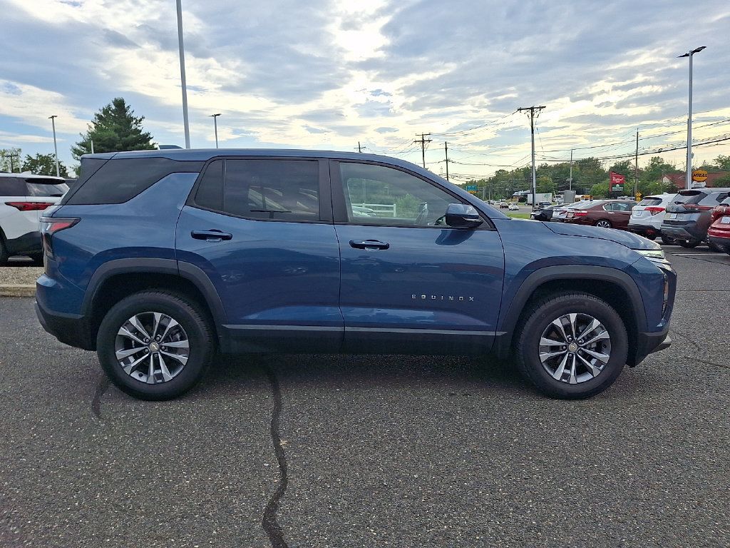 Certified 2025 Chevrolet Equinox LT AWD/4WD image 10