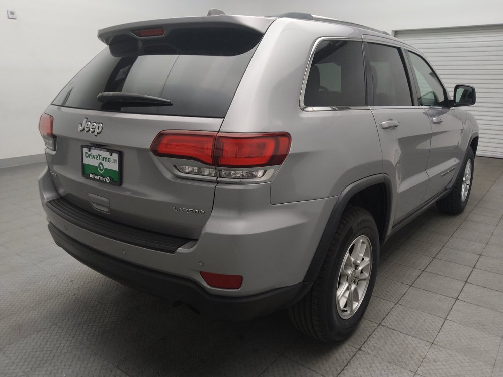 Used 2020 Jeep Grand Cherokee Laredo AWD/4WD image 9