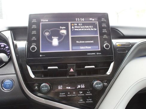 Used 2021 Toyota Camry XSE FWD image 6