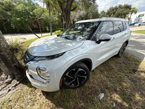Used 2022 Mitsubishi Outlander SEL FWD image 2