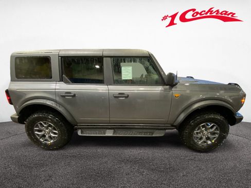 New 2025 Ford Bronco Badlands image 8