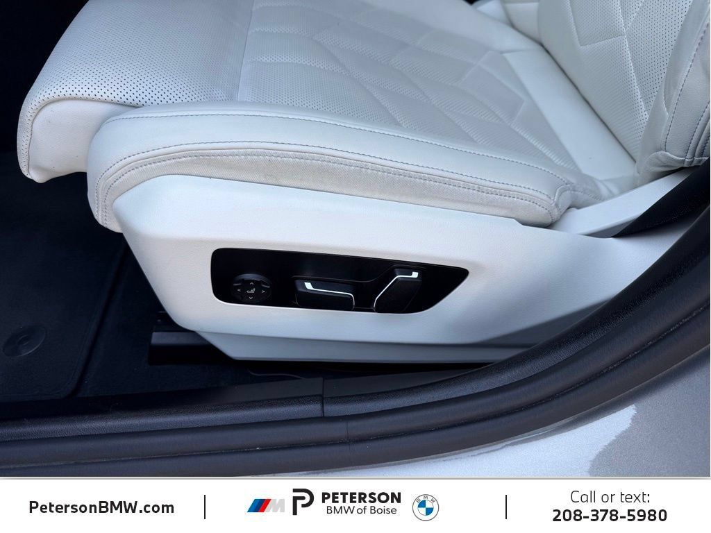 Used 2024 BMW 530i w/ Premium Package RWD image 23