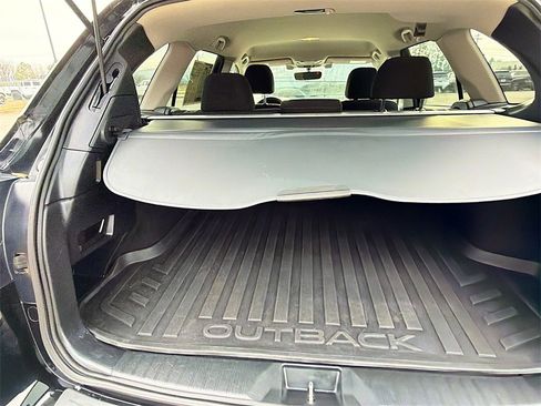 Used 2018 Subaru Outback 2.5i Premium image 27