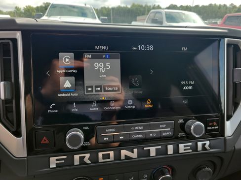 Used 2025 Nissan Frontier SV image 20