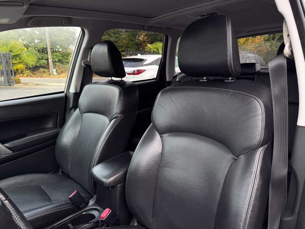 Used 2014 Subaru Forester 2.5i Limited AWD/4WD image 11