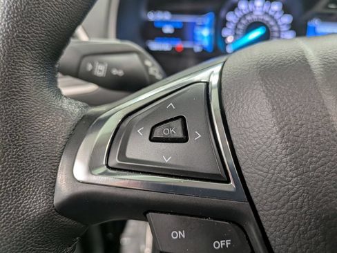 Used 2022 Ford Edge SEL w/ Convenience Package AWD/4WD image 17