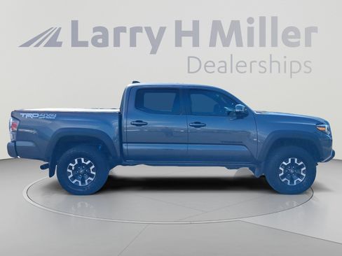 Used 2023 Toyota Tacoma TRD Off-Road w/ Technology Package AWD/4WD image 6