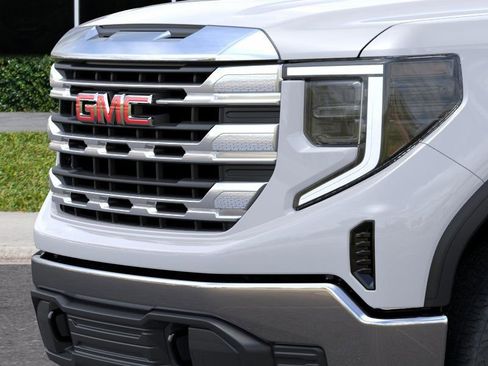 New 2026 GMC Sierra 1500 SLE w/ X31 Off-Road Package AWD/4WD image 13