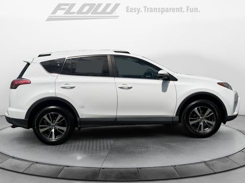 Used 2016 Toyota RAV4 XLE AWD/4WD image 10