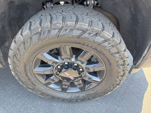 Certified 2024 GMC Sierra 2500 AT4 w/ AT4 Premium Plus Package AWD/4WD image 10
