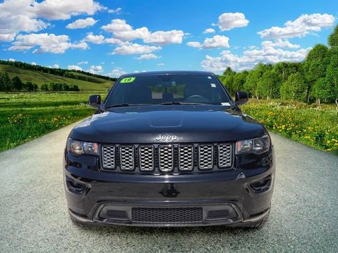 Certified 2019 Jeep Grand Cherokee Altitude RWD image 8