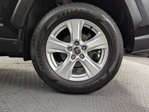 Used 2020 Toyota RAV4 LE w/ Phone Cable & Charge Package image 30