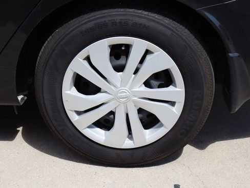Used 2025 Nissan Versa S w/ Trunk Package FWD image 24