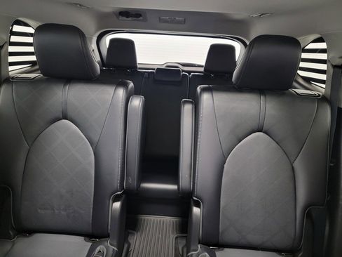 Used 2022 Toyota Highlander Platinum image 15